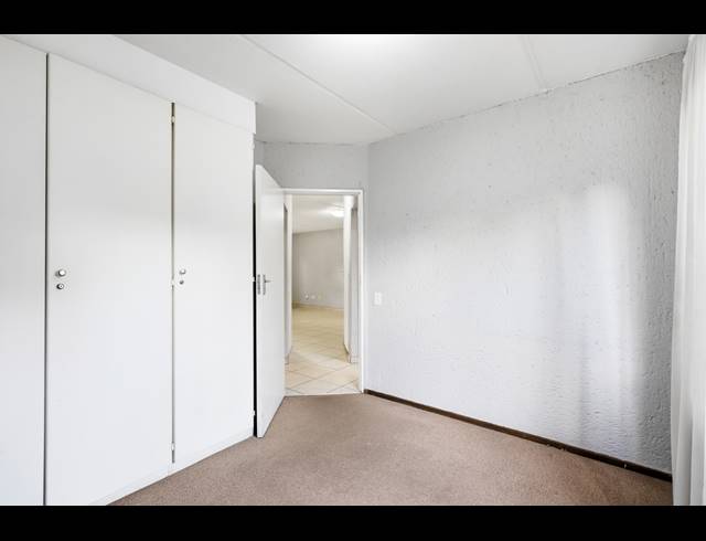 2 BEDROOM APARTMENT FOR SALE IN MAGALIESSIG
